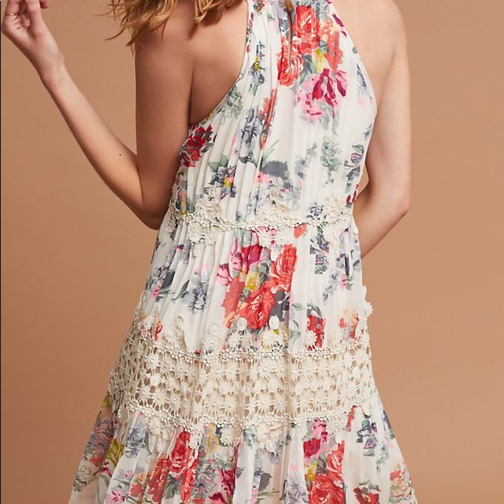 🙌🏾🙌🏾beautiful floral dress from Anthropologie